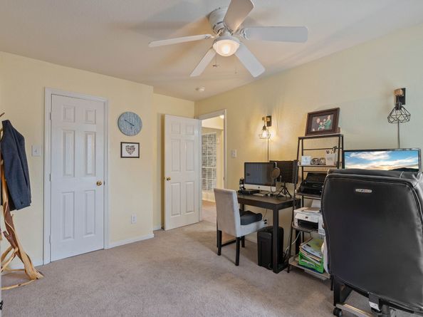 23 Murmuring Creek Place, The Woodlands TX 77385