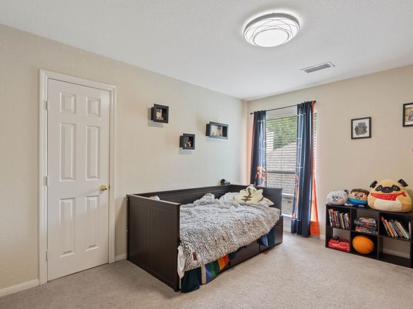 23 Murmuring Creek Place, The Woodlands TX 77385