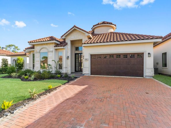 15922 Bridges Fairway Lane, Houston TX 77068