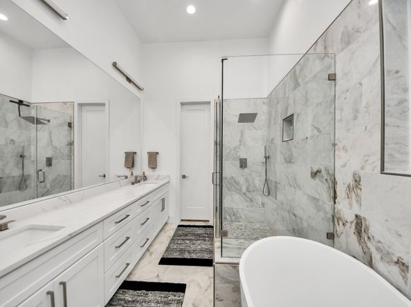 5611 Woodbrook Way, Houston TX 77081