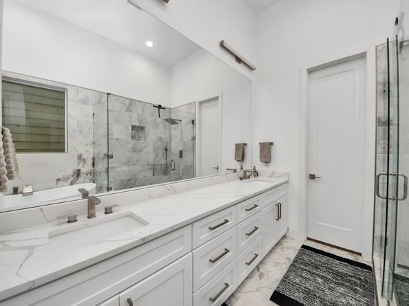 5611 Woodbrook Way, Houston TX 77081