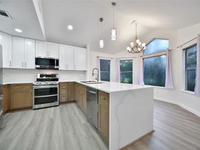 35 Shallow Pond Place, The Woodlands TX 77381