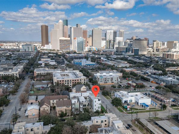 427 Tuam Street B, Houston TX 77006