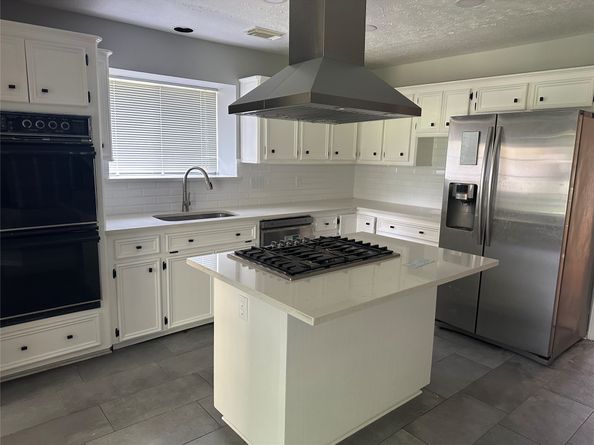 1414 N Yegua River Cir, Sugar Land TX 77478