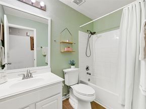 9519 Summer Laurel Lane, Houston TX 77088