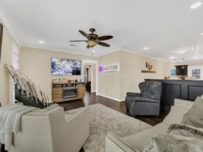 2607 North Freeway, Houston TX 77009