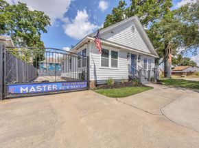 2607 North Freeway, Houston TX 77009