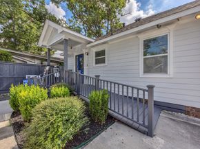 2607 North Freeway, Houston TX 77009