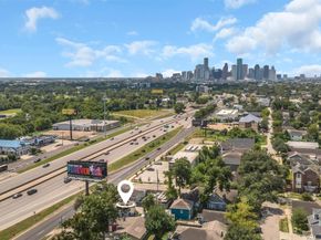 2607 North Freeway, Houston TX 77009