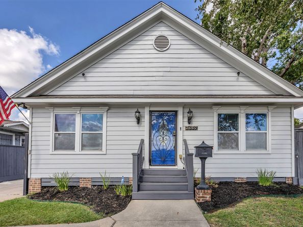 2607 North Freeway, Houston TX 77009