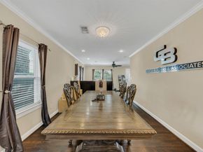 2607 North Freeway, Houston TX 77009