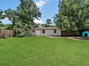 7346 Calais Road, Houston TX 77033