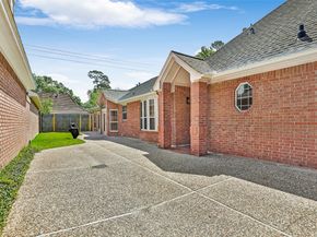 3306 Redwood Lake Drive, Kingwood TX 77345