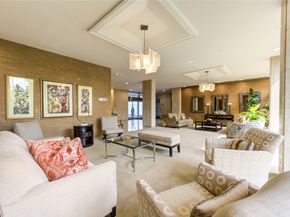49 Briar Hollow 605, Houston TX 77027