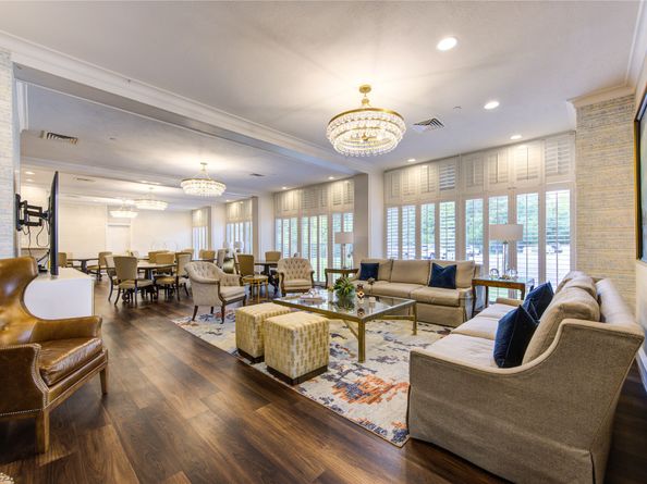 49 Briar Hollow 605, Houston TX 77027