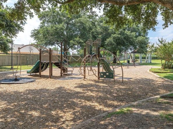 2015 Chimney Wood Court, Richmond TX 77406
