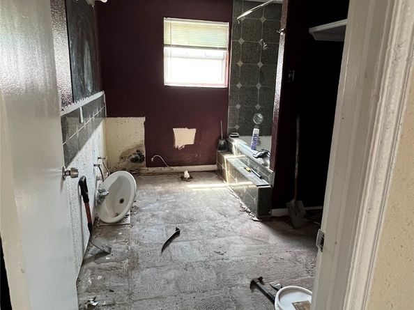 13218 Indianapolis Street, Houston TX 77015