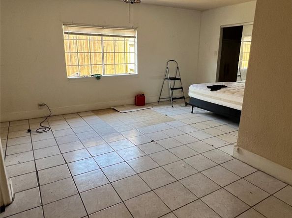 13218 Indianapolis Street, Houston TX 77015