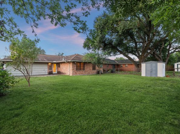 5317 Viking Drive, Houston TX 77092