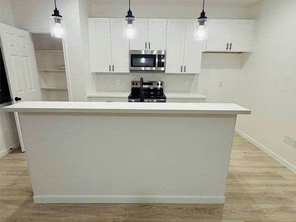 5214 Rue St A B, Houston TX 77033