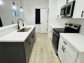 5214 Rue St A B, Houston TX 77033
