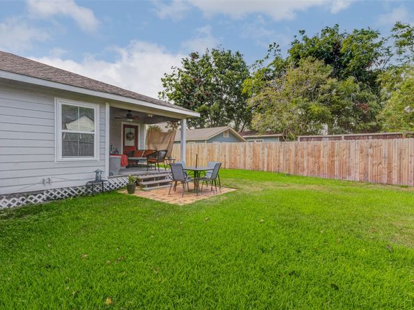 1009 Canadian Street, Houston TX 77009