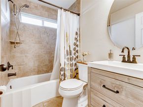 1009 Canadian Street, Houston TX 77009