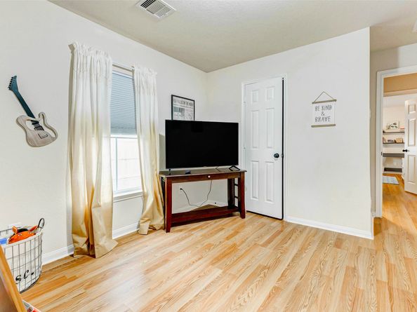 1009 Canadian Street, Houston TX 77009
