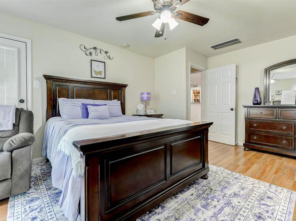 1009 Canadian Street, Houston TX 77009