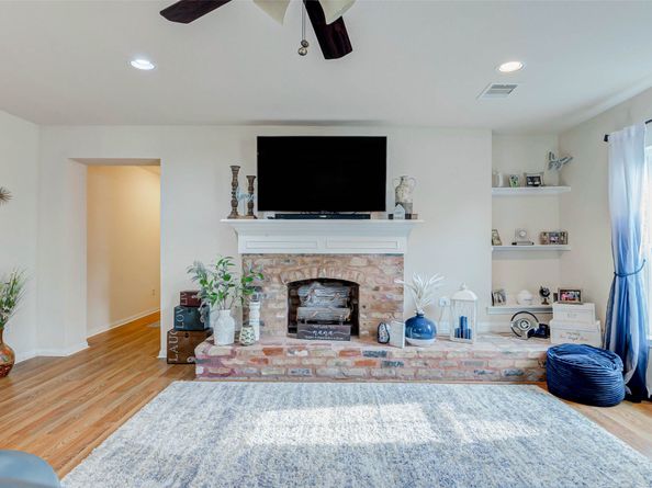 1009 Canadian Street, Houston TX 77009