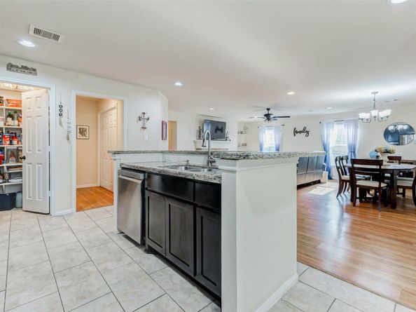 1009 Canadian Street, Houston TX 77009