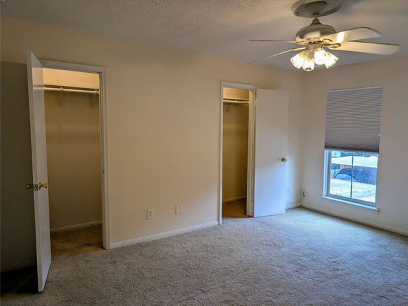 14719 Barryknoll Ln 52, Houston TX 77079