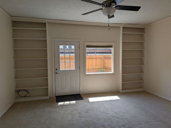 14719 Barryknoll Ln 52, Houston TX 77079