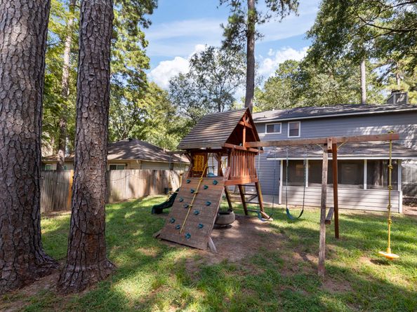 50 Dew Fall Court, The Woodlands TX 77380