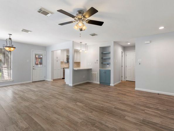 50 Dew Fall Court, The Woodlands TX 77380