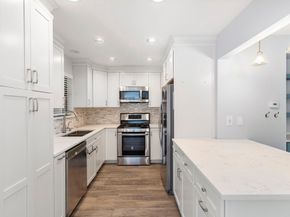 50 Dew Fall Court, The Woodlands TX 77380