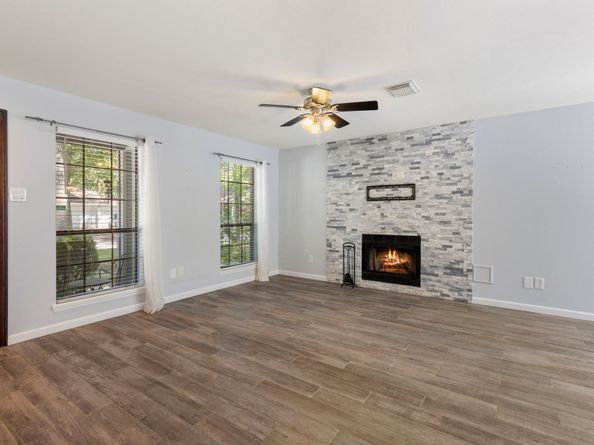 50 Dew Fall Court, The Woodlands TX 77380