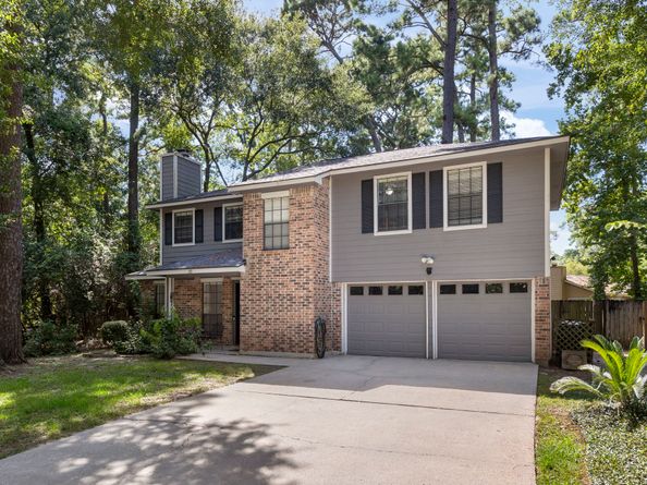 50 Dew Fall Court, The Woodlands TX 77380