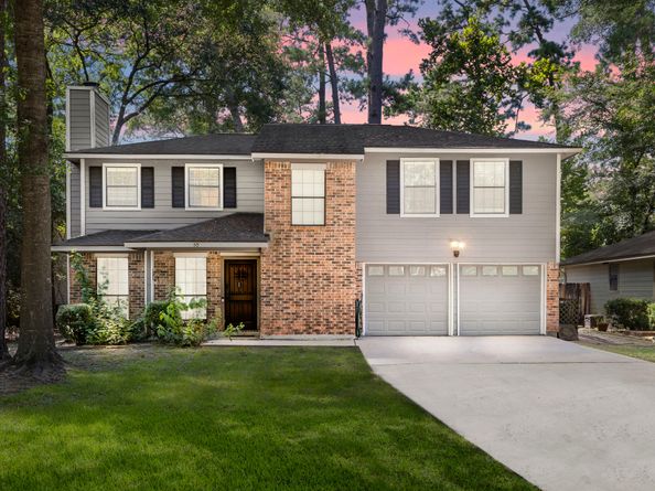 50 Dew Fall Court, The Woodlands TX 77380