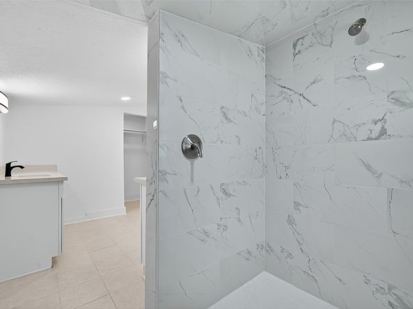 6854 Evans Street, Houston TX 77061