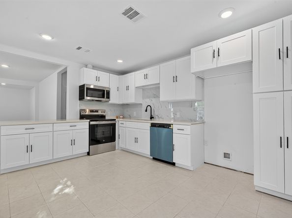 6854 Evans Street, Houston TX 77061