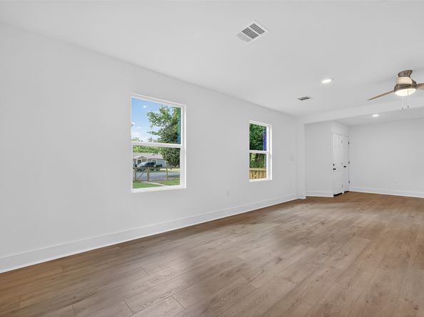 6854 Evans Street, Houston TX 77061