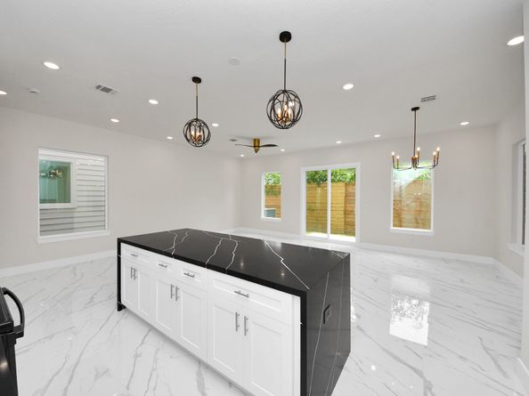 5908 Saint Augustine Street A, Houston TX 77021