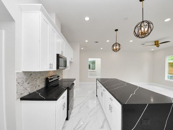5908 Saint Augustine Street A, Houston TX 77021