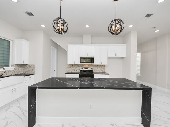 5908 Saint Augustine Street A, Houston TX 77021