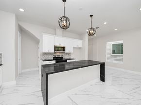 5908 Saint Augustine Street A, Houston TX 77021
