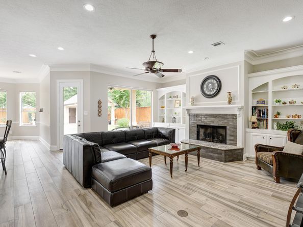 15202 Hilltop View Drive, Cypress TX 77429