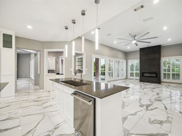 23 Glen Eagles Drive, Sugar Land TX 77479