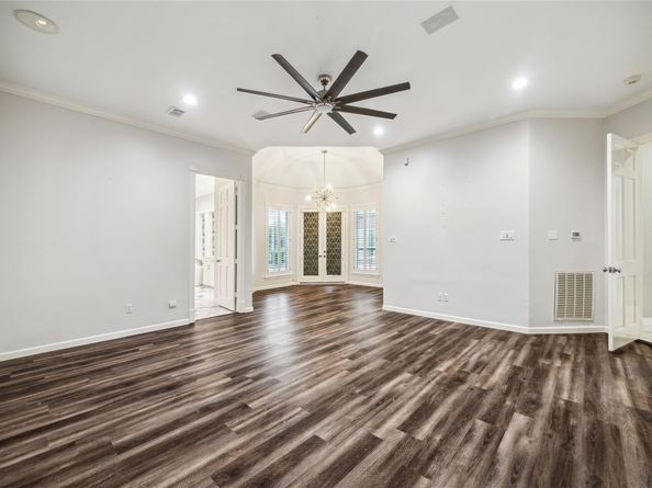 23 Glen Eagles Drive, Sugar Land TX 77479