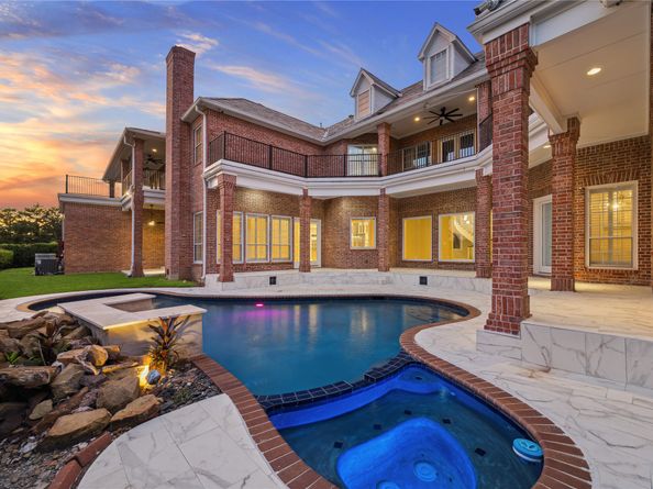 23 Glen Eagles Drive, Sugar Land TX 77479
